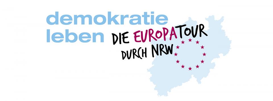 Logo des Projekts "Demokratie-Tour" der Landeszentrale für politische Bildung NRW.